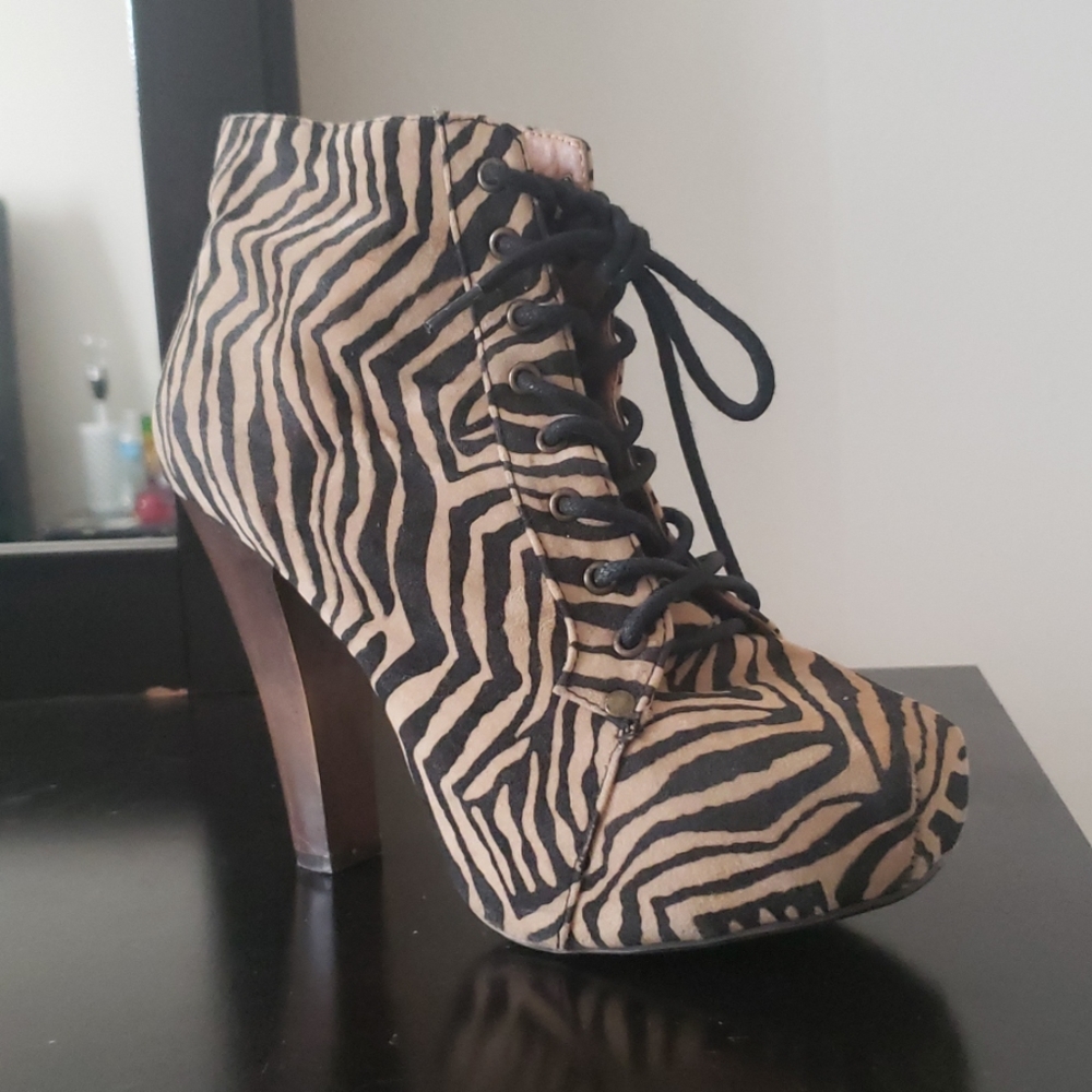 Zebra print heels - Picture 2 of 4
